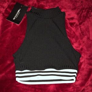 Turtle neck black crop top